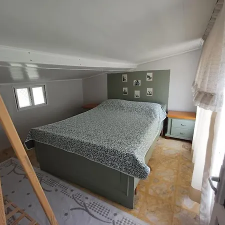 Sunset-denize Sifir Konumda, Esyali Yazlik سفيريهيسار