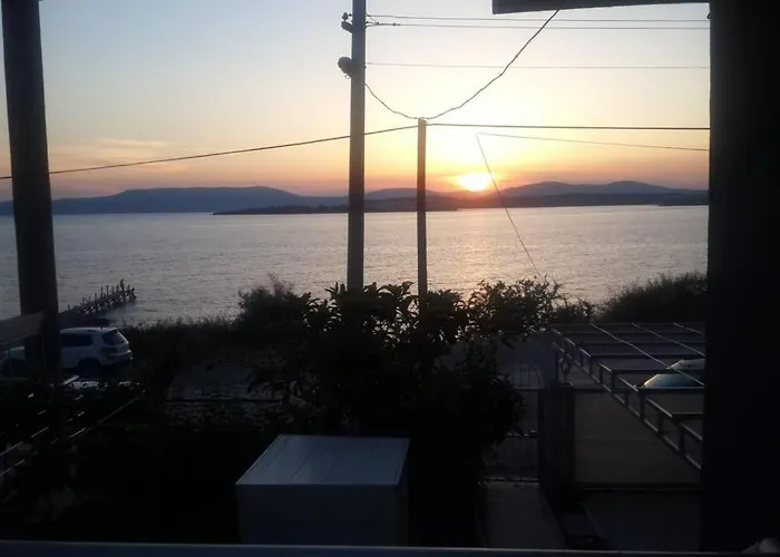 Sunset-denize Sıfır Konumda, Eşyalı Yazlık * Seferihisar