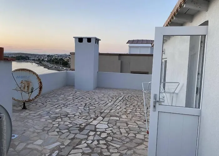 Sunset-denize Sıfır Konumda, Eşyalı Yazlık Daire *