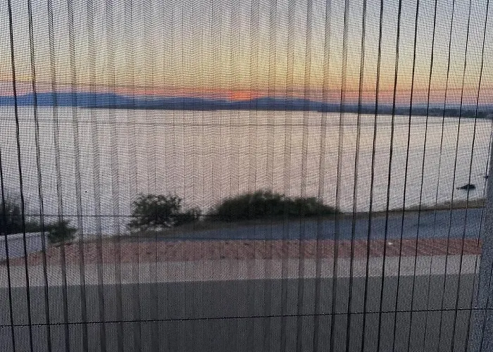 Sunset-denize Sifir Konumda, Esyali Yazlik