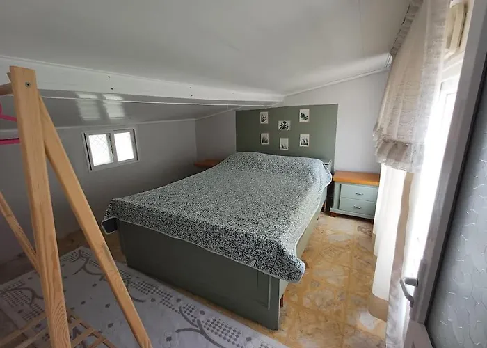 Sunset-denize Sifir Konumda, Esyali Yazlik Seferihisar